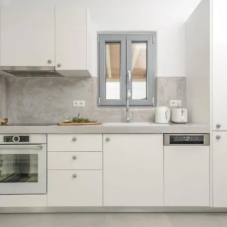 Rakan, Private Two Storey In Stelida, Naxos